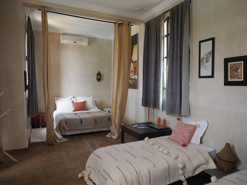 Le Cazar Hotel El Ain Екстериор снимка